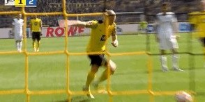 九游体育app网页版入口-【德甲】哈兰德帽子！手球帽子！多特遭反逆转3-4波鸿